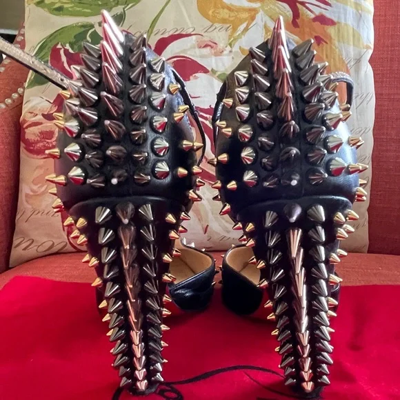 Christian Louboutin leather spike heels 35 - Picture 6 of 9